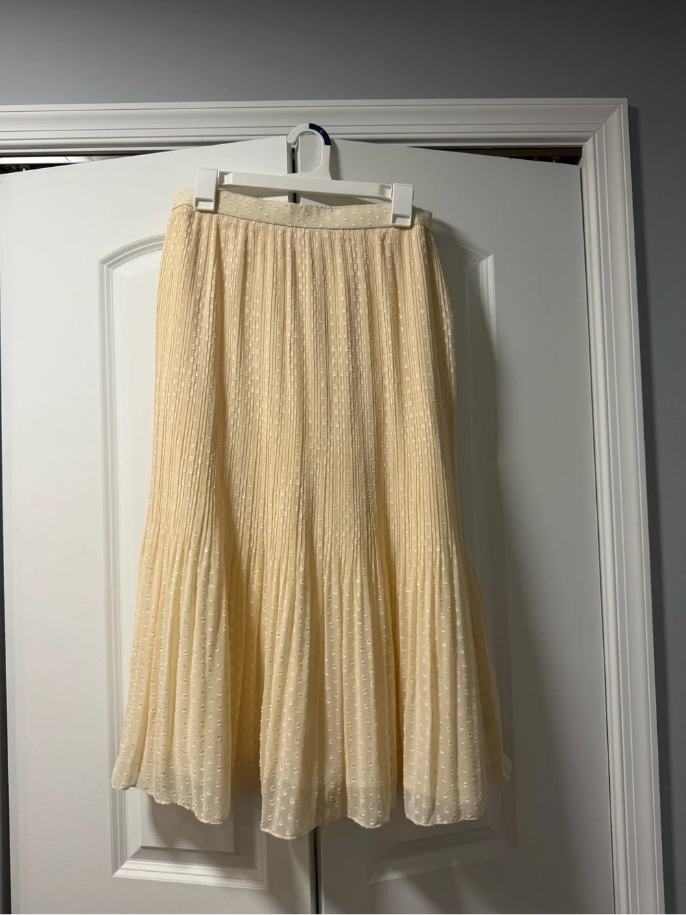 Lulu's Cream Pleated Midi Skirt with Dot Texture